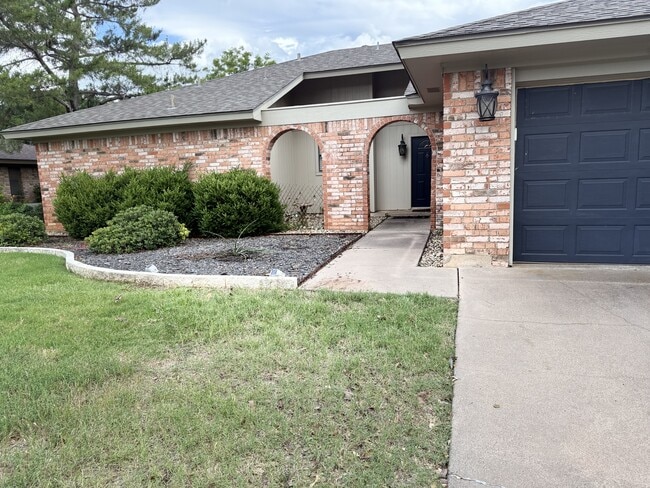 property at 3225 Westchester Dr