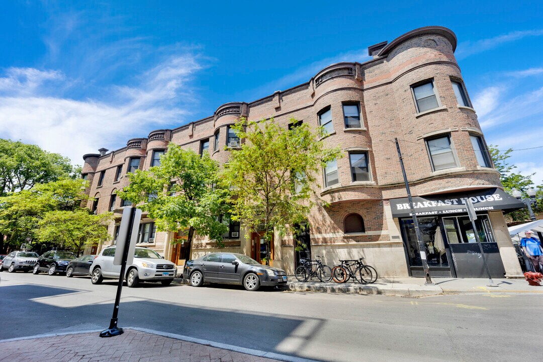 3934 N Sheridan Rd in Chicago, IL - Building Photo