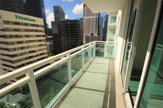 951 Brickell Ave, Unit 1409 in Miami, FL - Building Photo - Building Photo