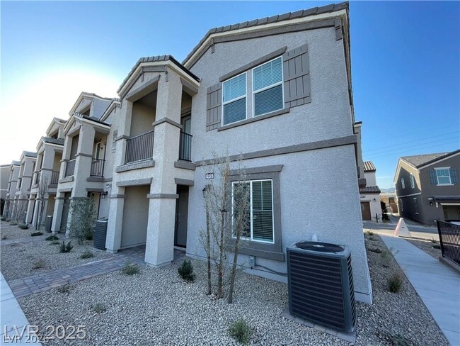 property at 645 Bellus Pl