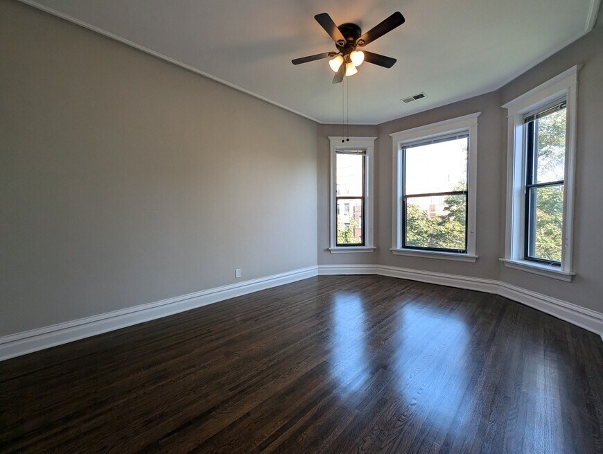 3824 N Fremont St, Unit 1 in Chicago, IL - Building Photo