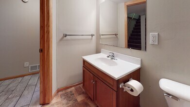 836 22nd Ave SE in Minneapolis, MN - Building Photo - Building Photo