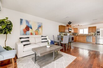 161 Palm Ave in Imperial Beach, CA - Building Photo - Building Photo