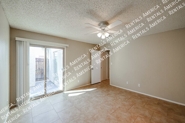 10815 W Northern Ave, Unit 104 in Glendale, AZ - Building Photo - Building Photo