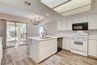 5481 Painted Mirage Rd in Las Vegas, NV - Building Photo - Building Photo