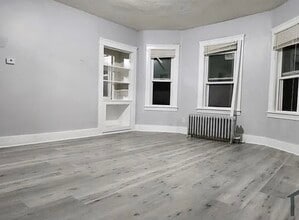 191 Eastern Ave in Worcester, MA - Building Photo - Building Photo