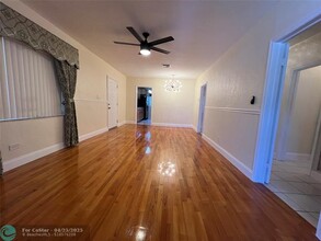 4240 SW 23rd St in West Park, FL - Building Photo - Building Photo