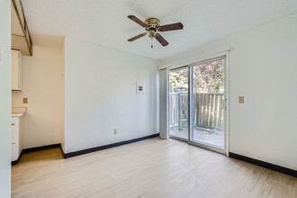 21828 29th Ave S in Des Moines, WA - Building Photo - Building Photo