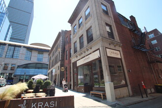 48 Gloucester St, Unit 2 in Boston, MA - Building Photo - Building Photo