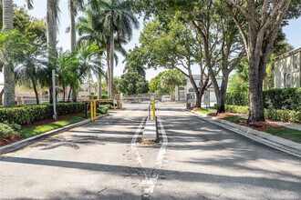 15883 NW 11th St in Pembroke Pines, FL - Building Photo - Building Photo