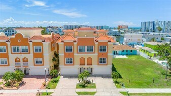 141 175th Ave E in Redington Shores, FL - Building Photo