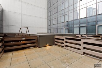 3 Ct Square W in Queens, NY - Building Photo - Building Photo