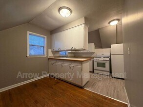 1301 S 10th St in Lincoln, NE - Building Photo - Building Photo