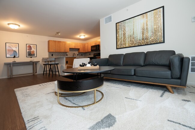 Alger Apartments in Grayling, MI - Foto de edificio - Building Photo