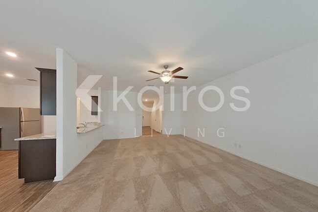 950 Shady Brk in New Braunfels, TX - Foto de edificio - Building Photo