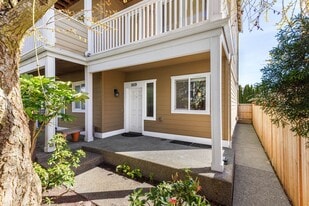 1619 SW Barton St in Seattle, WA - Building Photo