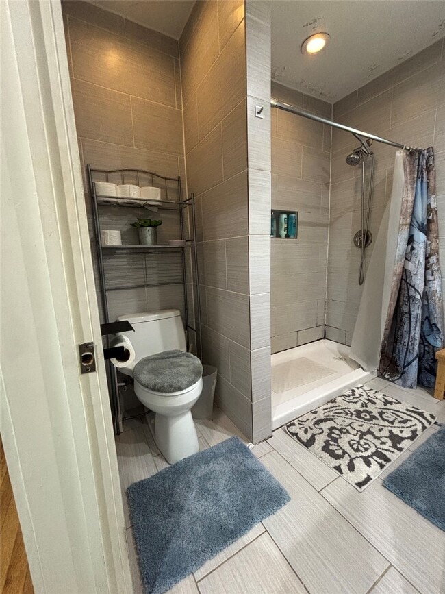 property at 4923 Leeland St