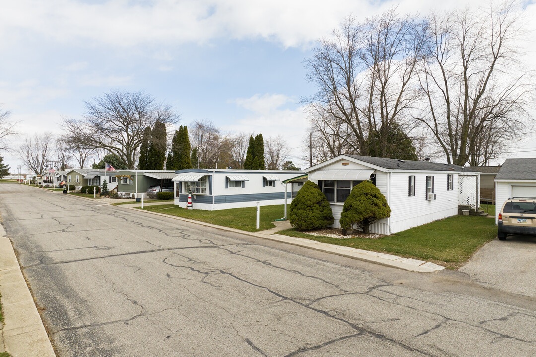 Buckeye Estates in Wauseon, OH - Building Photo