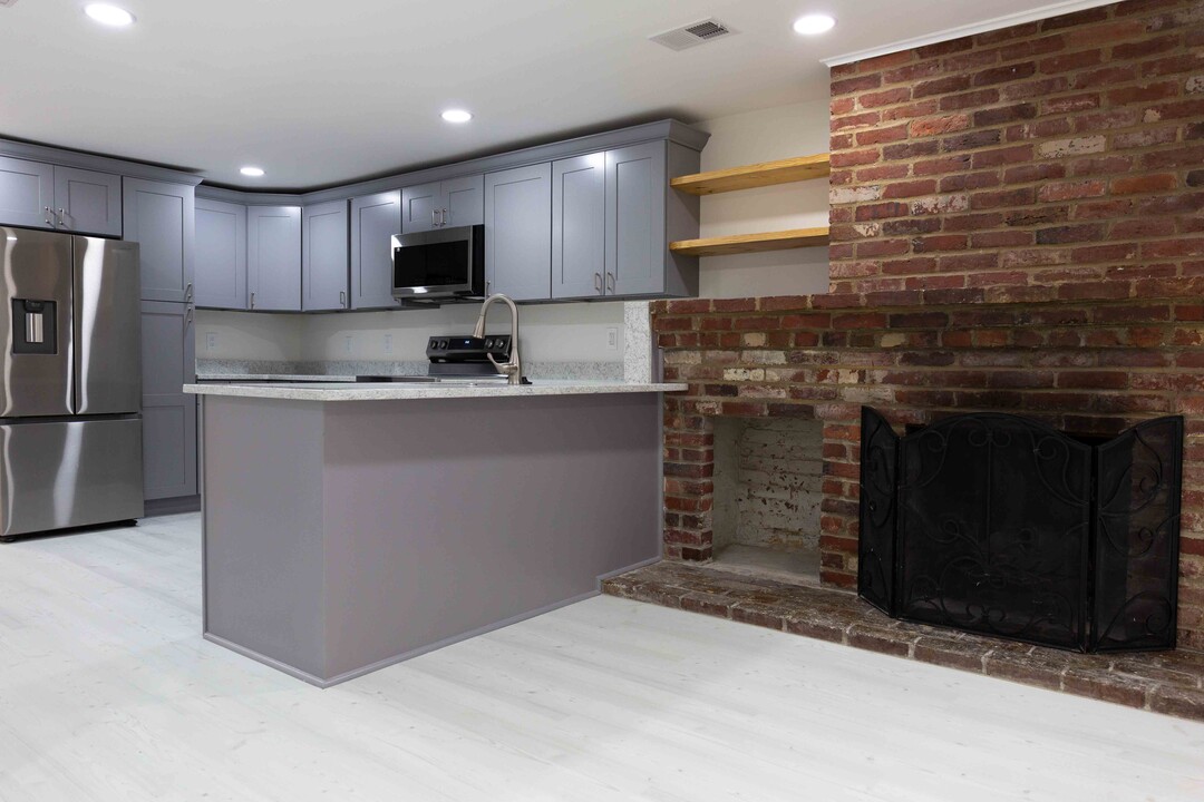 411 10th St NE, Unit 411 in Washington, DC - Building Photo