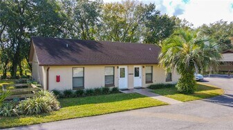 1056 S Buena Vista Dr in Lake Alfred, FL - Building Photo