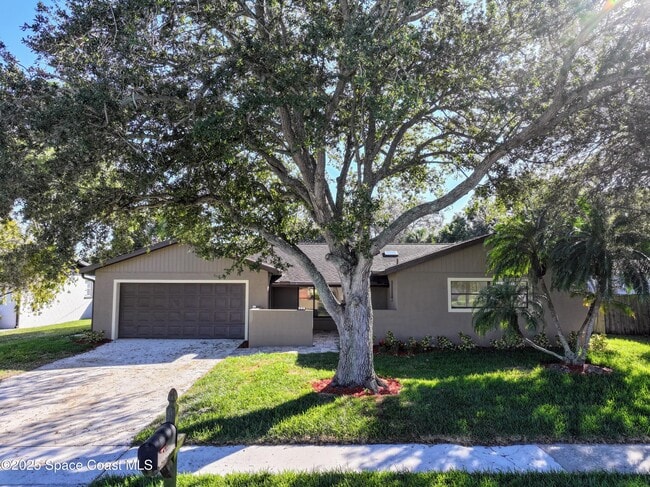 987 Nicklaus Dr in Rockledge, FL - Building Photo - Building Photo