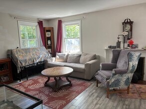 8614 Ridge Rd in Bethesda, MD - Foto de edificio - Building Photo