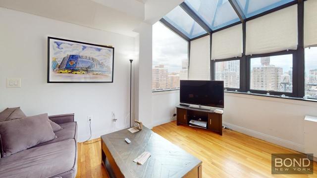 230 E 30th St in New York, NY - Building Photo