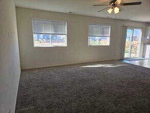 1735 Bayberry Ln in Pingree Grove, IL - Building Photo - Building Photo