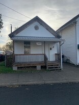 1202 Lynn St in Parkersburg, WV - Building Photo