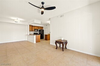6401 Aragon Way in Ft. Myers, FL - Building Photo - Building Photo
