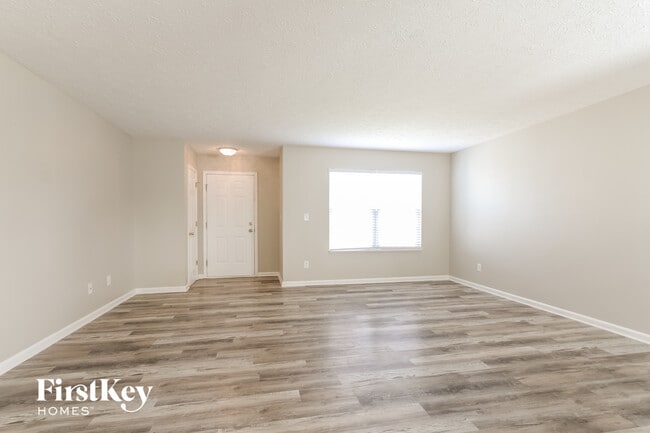 7250 Pipestone Dr in Indianapolis, IN - Building Photo - Building Photo