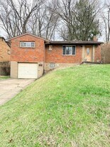 227 Anthon Dr in Pittsburgh, PA - Building Photo