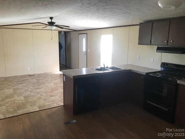 3122 NC-87 in Reidsville, NC - Building Photo - Building Photo