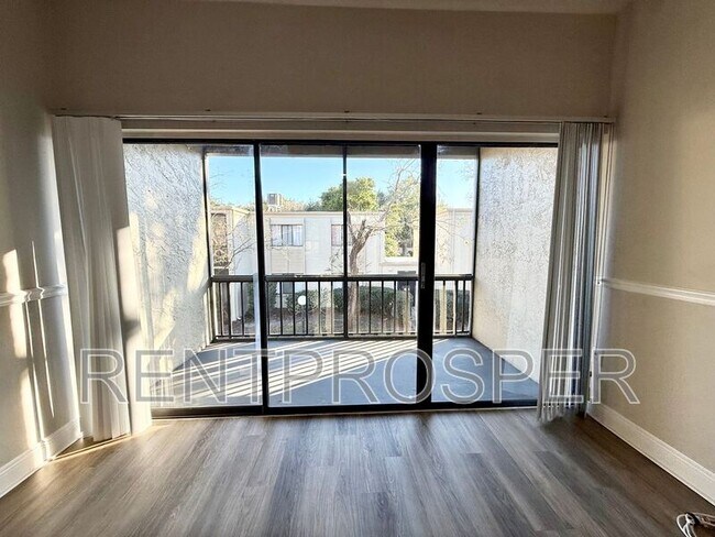 3242 S Semoran Blvd in Orlando, FL - Building Photo - Building Photo