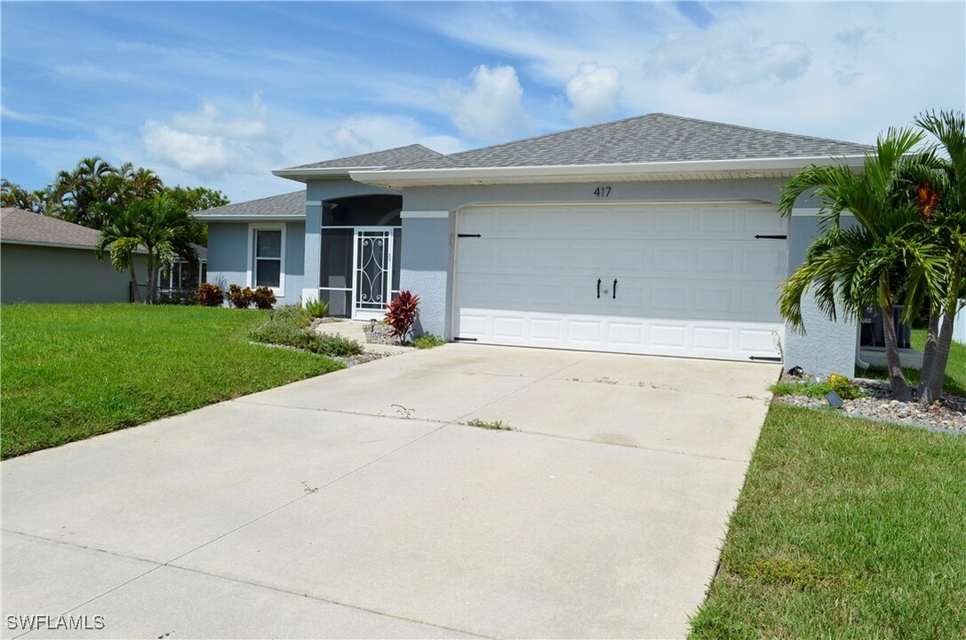 417 SW 19th Ln in Cape Coral, FL - Building Photo