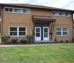 1660 Bailey Rd, Unit #1664 in Cuyahoga Falls, OH - Building Photo