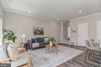 15500 Smoke Box Way in Woodbridge, VA - Building Photo - Building Photo