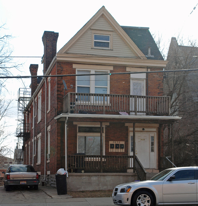 2636 Gilbert Ave in Cincinnati, OH - Building Photo - Building Photo