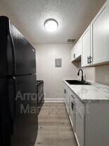 1215 E St in Lincoln, NE - Building Photo