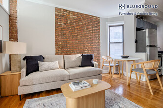 52 Barrow St in New York, NY - Building Photo - Building Photo