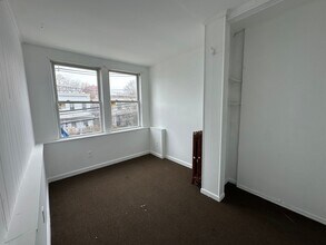 66 Louis St in New Brunswick, NJ - Foto de edificio - Building Photo