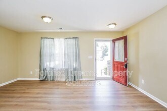 1745 Klompen Rd in Kernersville, NC - Building Photo - Building Photo