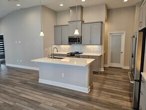 12484 Oak Hill Way in Duette, FL - Foto de edificio - Building Photo