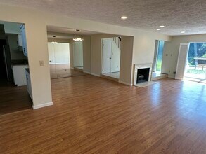 2136 Rhine in West Bloomfield, MI - Building Photo - Building Photo