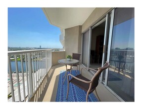1965 S Ocean Dr, Unit 18 in Hallandale Beach, FL - Building Photo - Building Photo