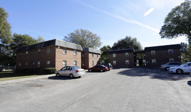 Huron-Sophia Apartments in Jacksonville, FL - Building Photo - Building Photo