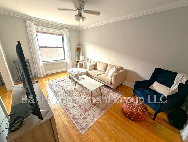 912 W Oakdale Ave in Chicago, IL - Building Photo - Building Photo