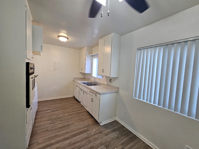 2232 E Lenita Ln in Santa Ana, CA - Building Photo - Building Photo