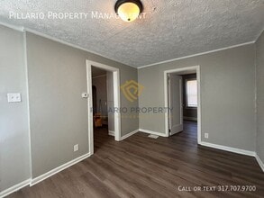 711 W 22nd St in Anderson, IN - Foto de edificio - Building Photo