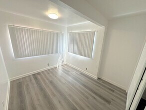 2051-2053 W 54th St in Los Angeles, CA - Building Photo - Building Photo